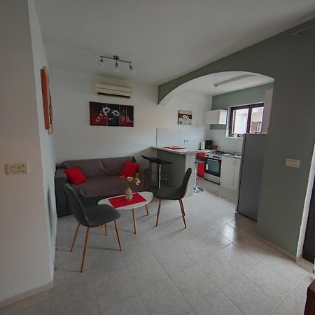 Apartment Vilma ロヴィニ エクステリア 写真
