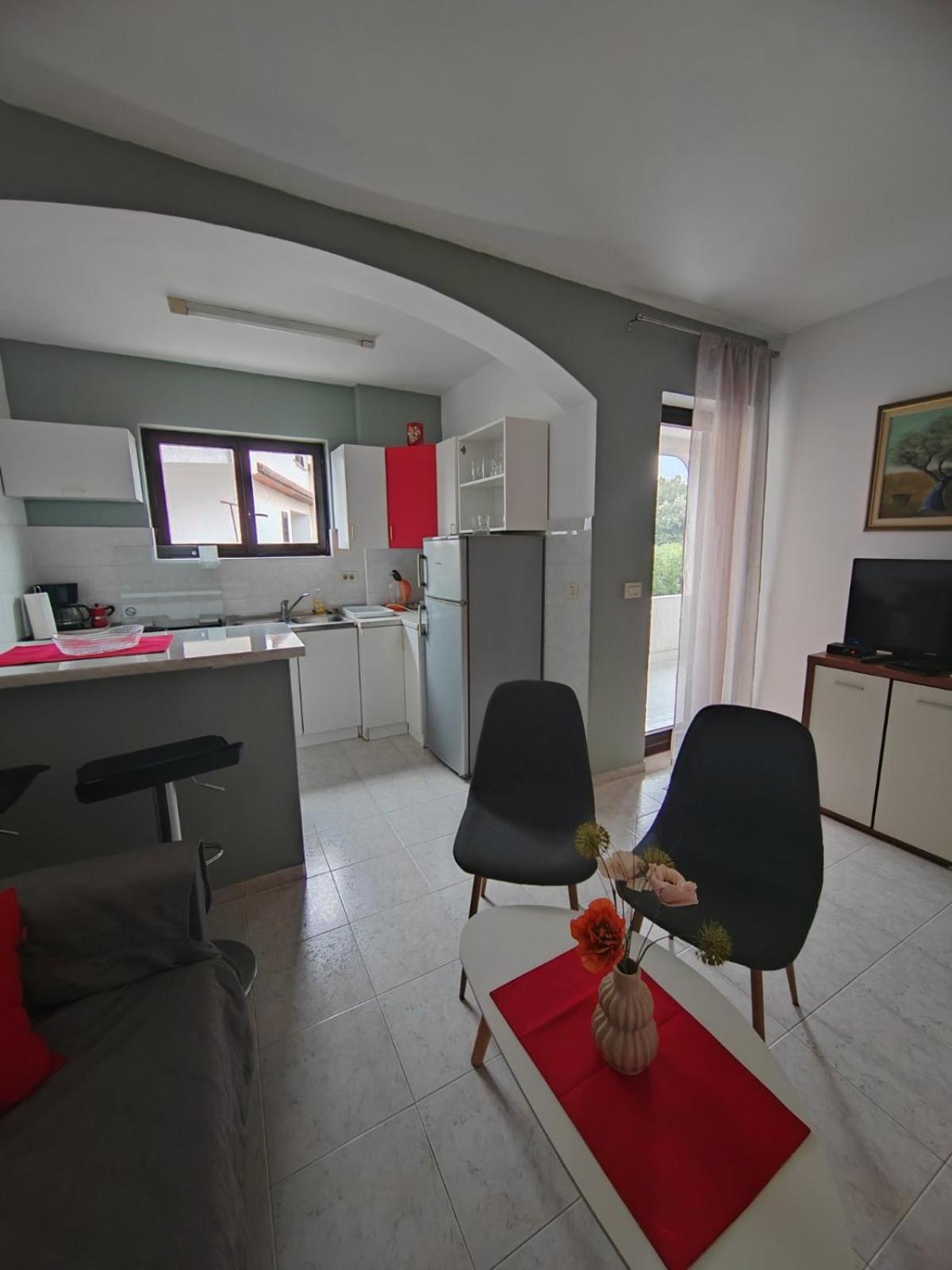 Apartment Vilma ロヴィニ エクステリア 写真