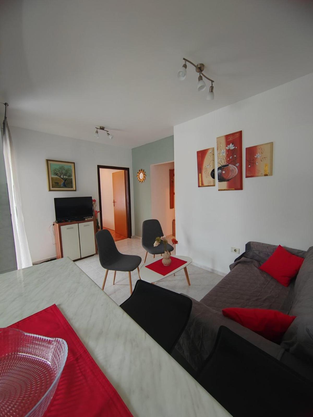 Apartment Vilma ロヴィニ エクステリア 写真